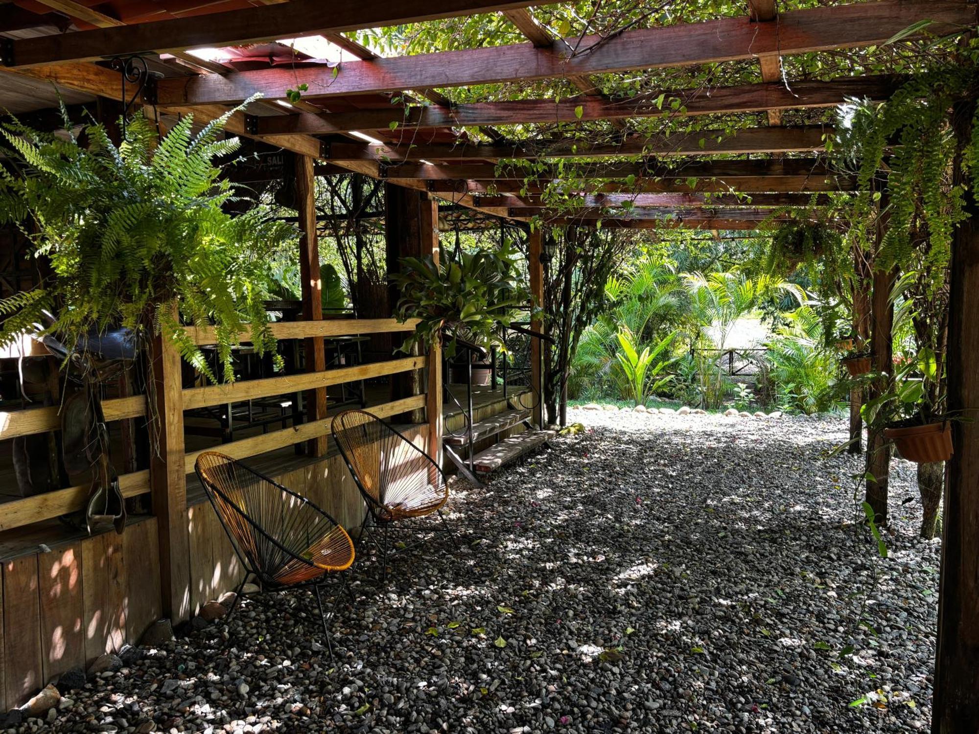 Bamboo River Lodge Horquetas Bagian luar foto